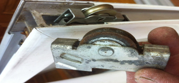 screen door roller repair in Seminole